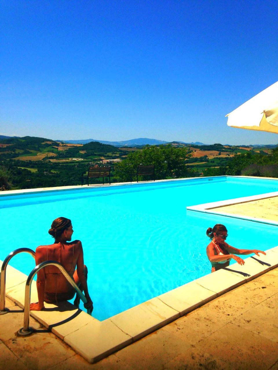 Agriturismo Il Fienile Di Ca Battista 카글리 외부 사진