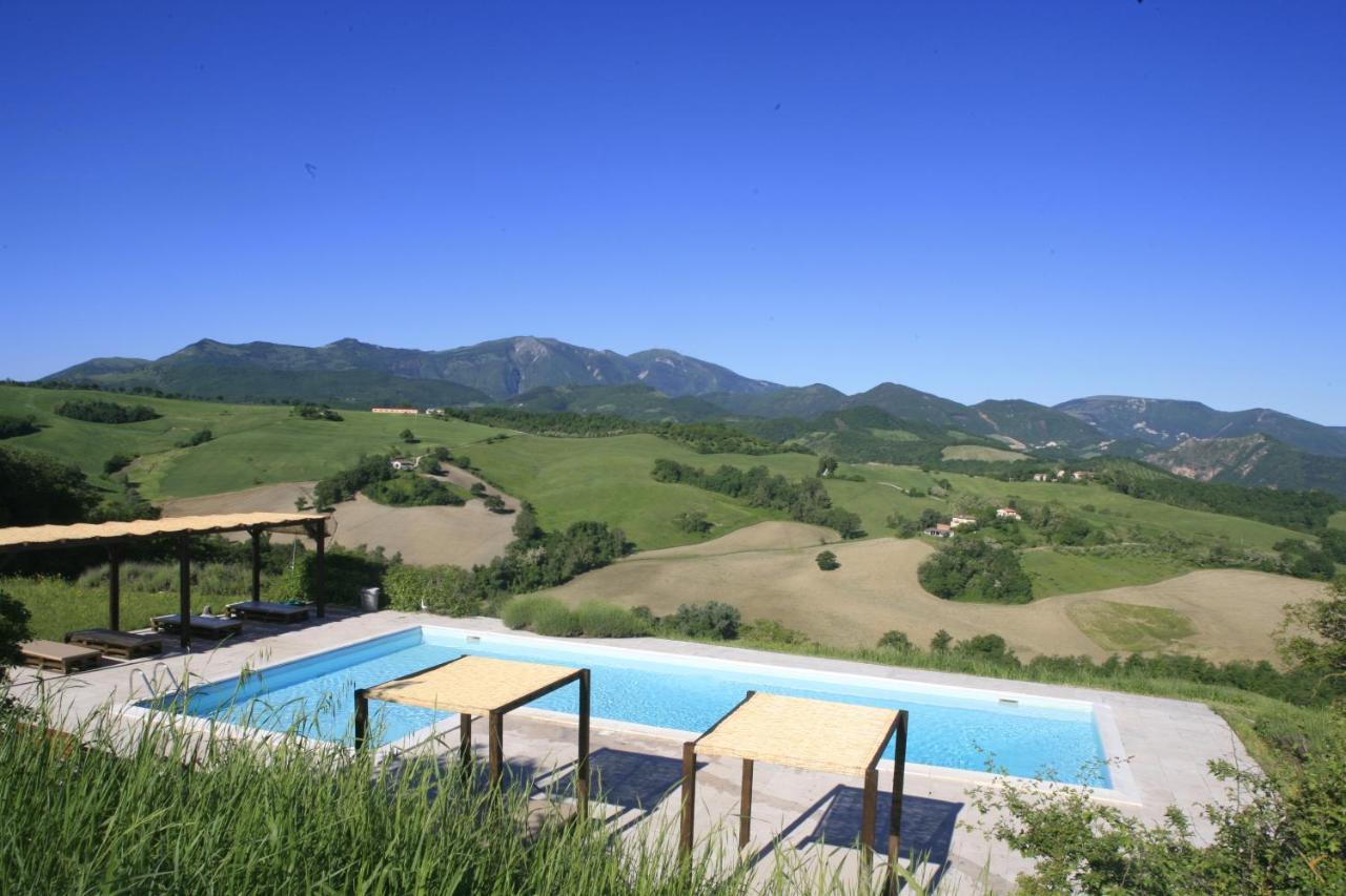 Agriturismo Il Fienile Di Ca Battista 카글리 외부 사진